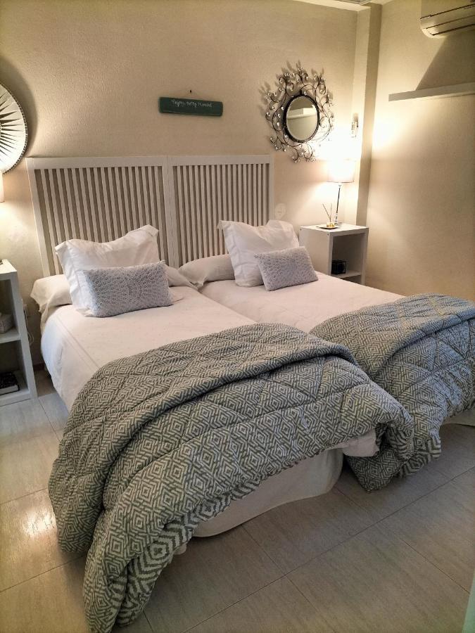 Apartamentos Flamenco B&B Séville Extérieur photo